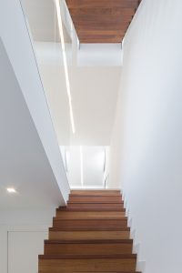 escalera casa vivienda moderna chiralt arquitectos valencia
