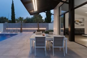 terraza piscina iluminacion casa vivienda moderna chiralt arquitectos valencia